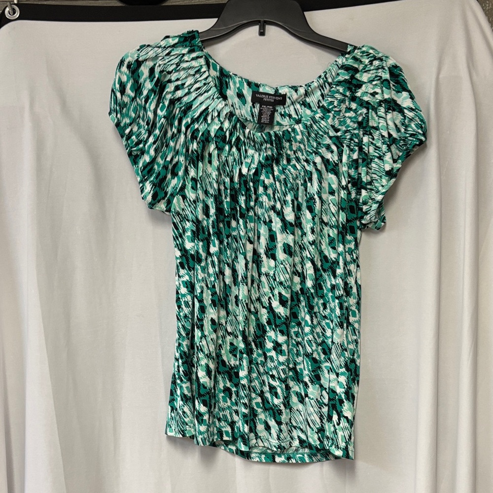 Valerie Stevens Green and Black Print Blouse